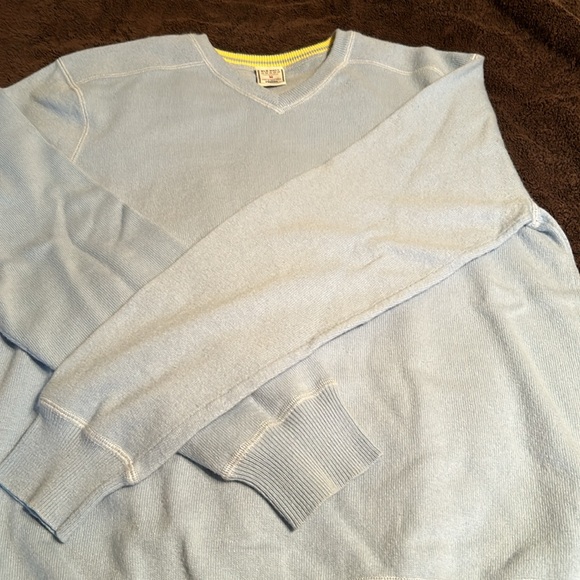 Old Navy Men’s sweater. Size medium. Light blue. - Picture 4 of 8